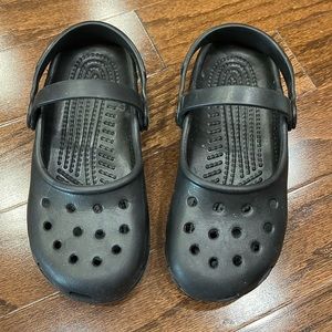 Crocs shoes size 2-4